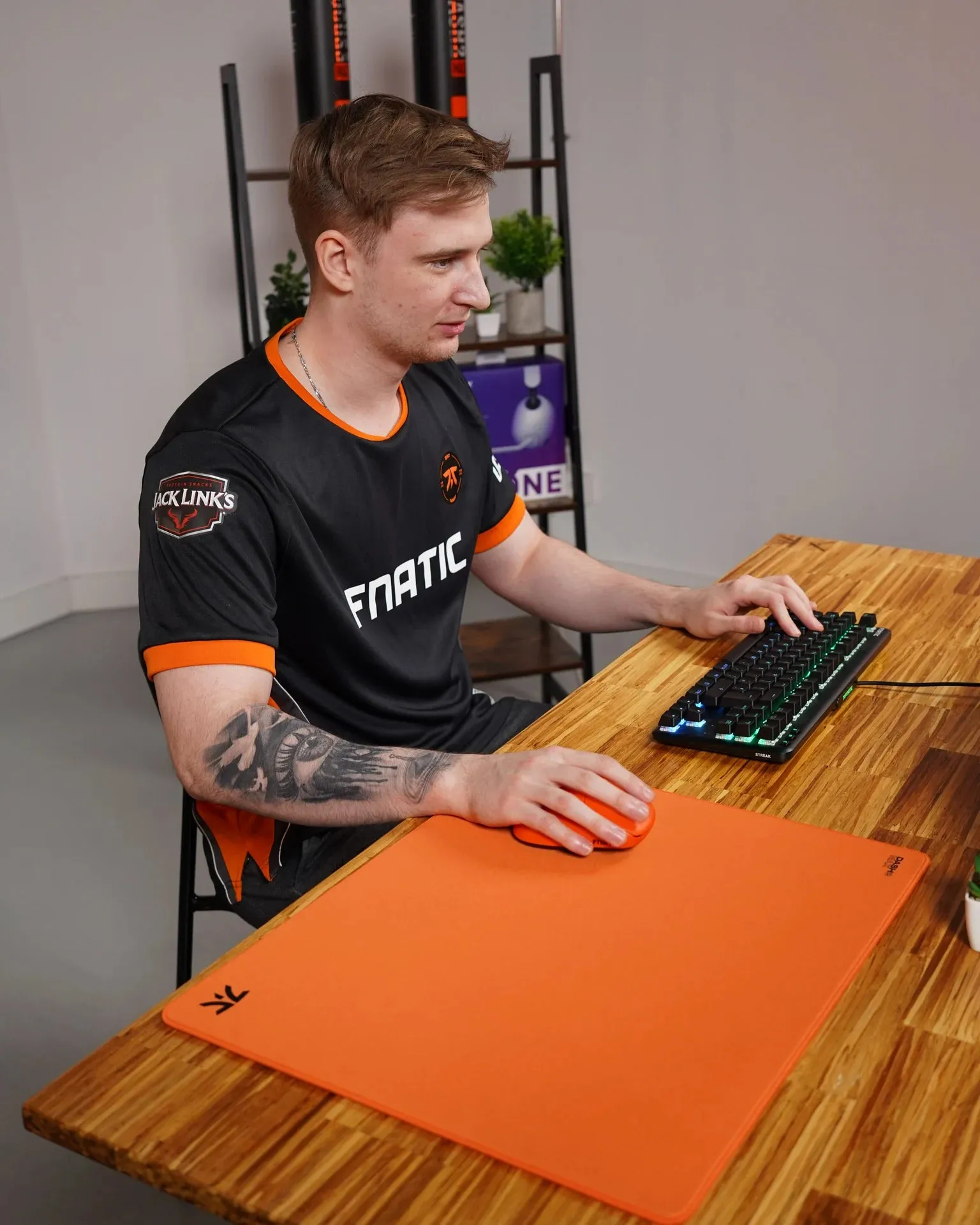 Fnatic - Focus3 MAX Gaming Mouse Pad