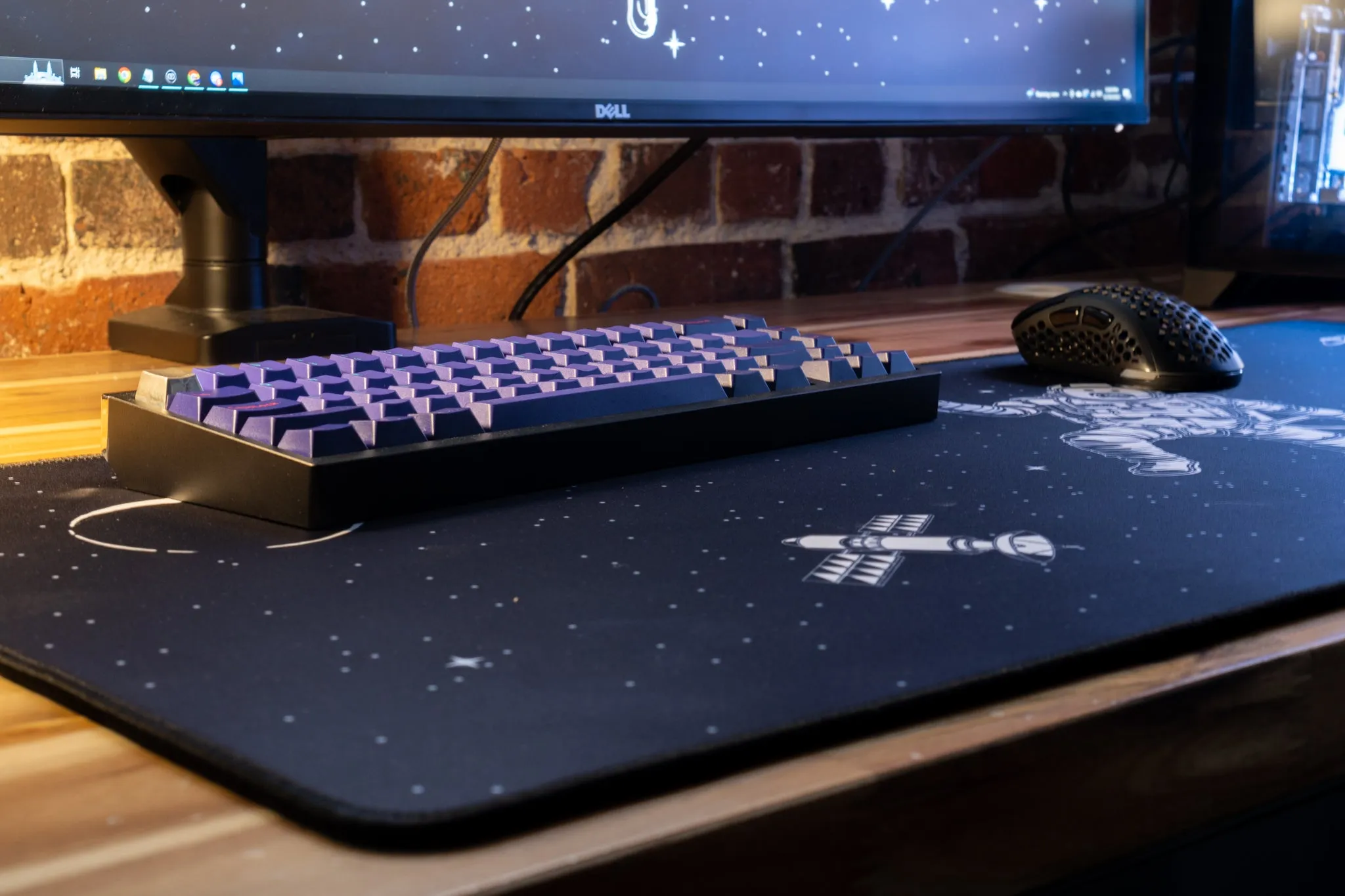 Limited Edition - "uhSnow" Content Creator Collaboration XL Mousepad